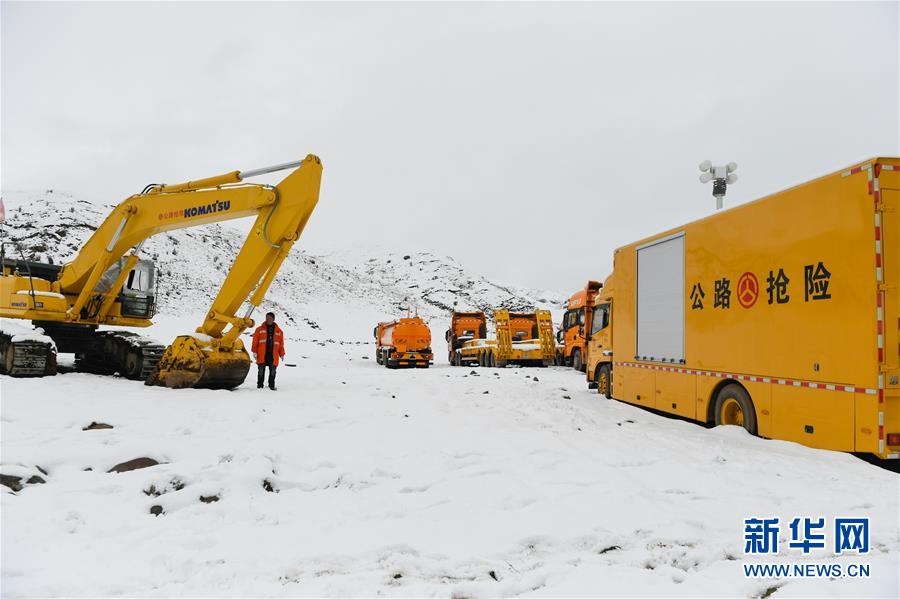 （图文互动）（6）西藏山体滑坡抢险救灾便道修通