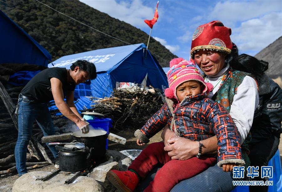（图文互动）（2）生活物资供应充足 群众安全有保障——西藏金沙江堰塞湖安置点见闻