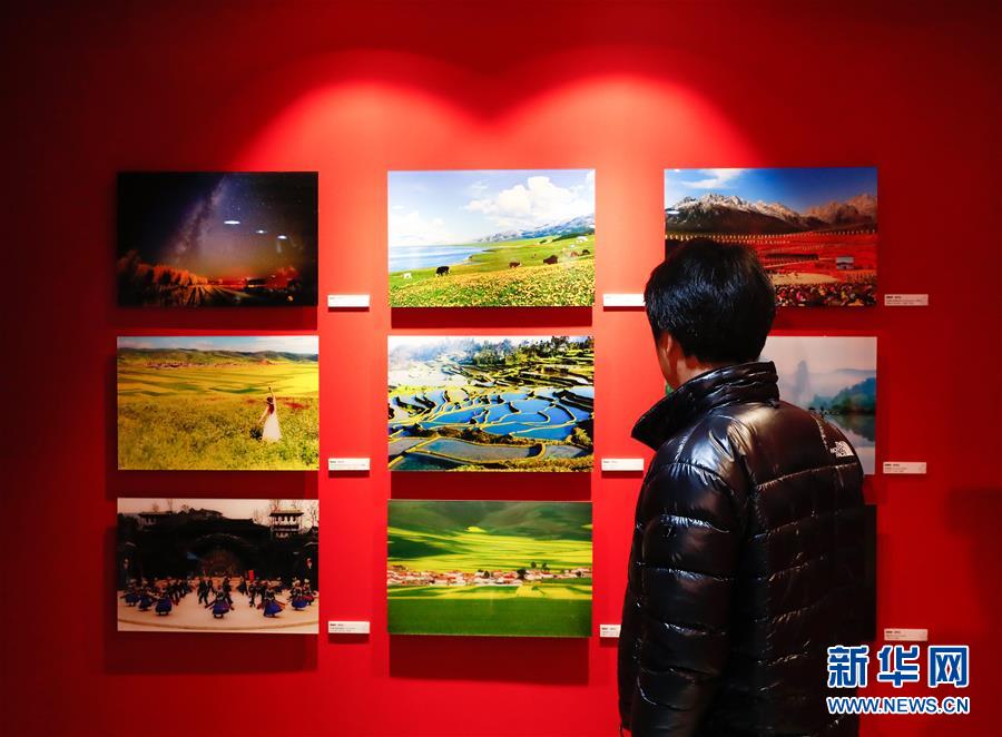 （国际）（1）中韩旅游图片展在首尔拉开帷幕