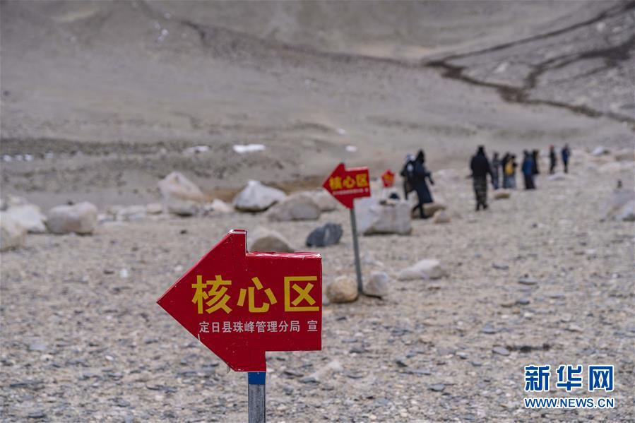 （图文互动）（2）珠峰进入旅游旺季 游客最远只可抵绒布寺区域