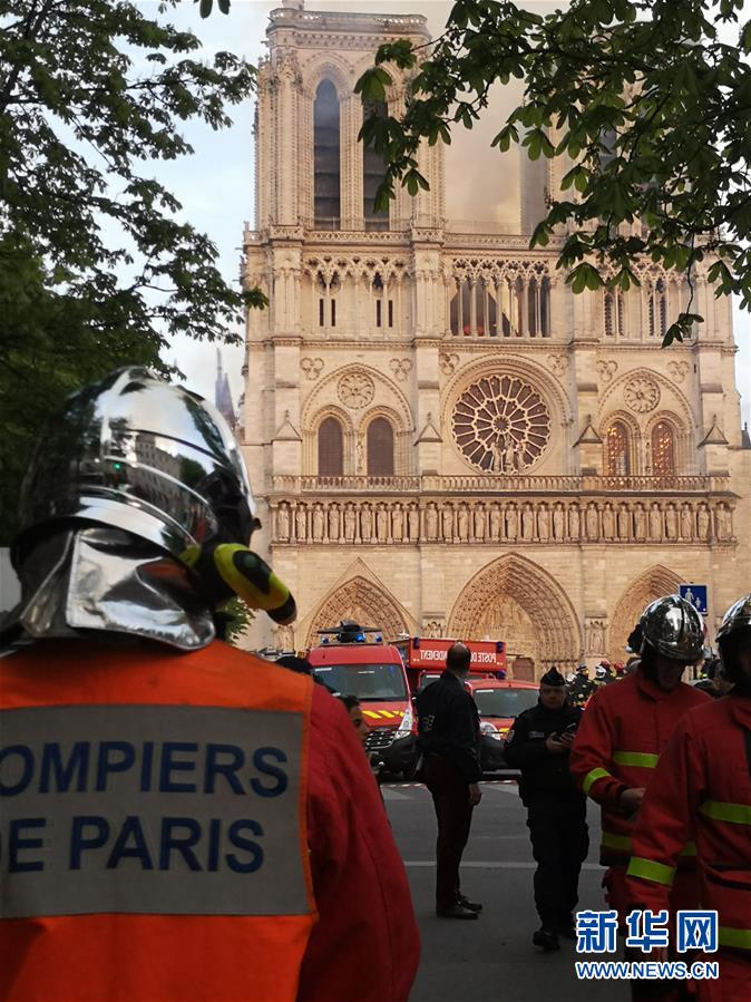 （国际）（6）巴黎圣母院发生大火