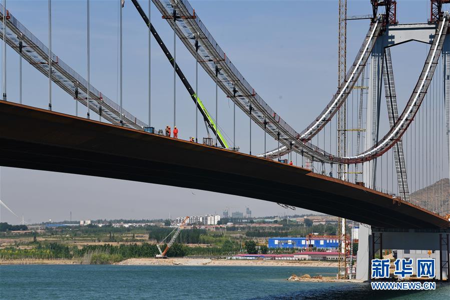 （经济）（3）河北怀来：官厅水库公路大桥即将竣工