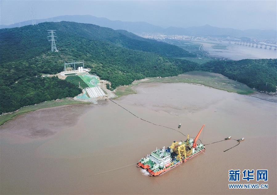 （经济）（1）浙江舟山500千伏交联聚乙烯海缆敷设工程完工