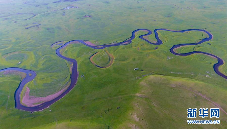 （美丽中国）（1）蜿蜒曲折的莫日格勒河