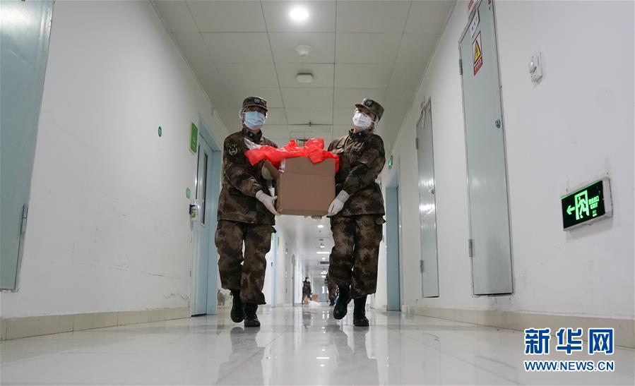（新型肺炎疫情防控）（5）解放军援汉医疗队开始工作