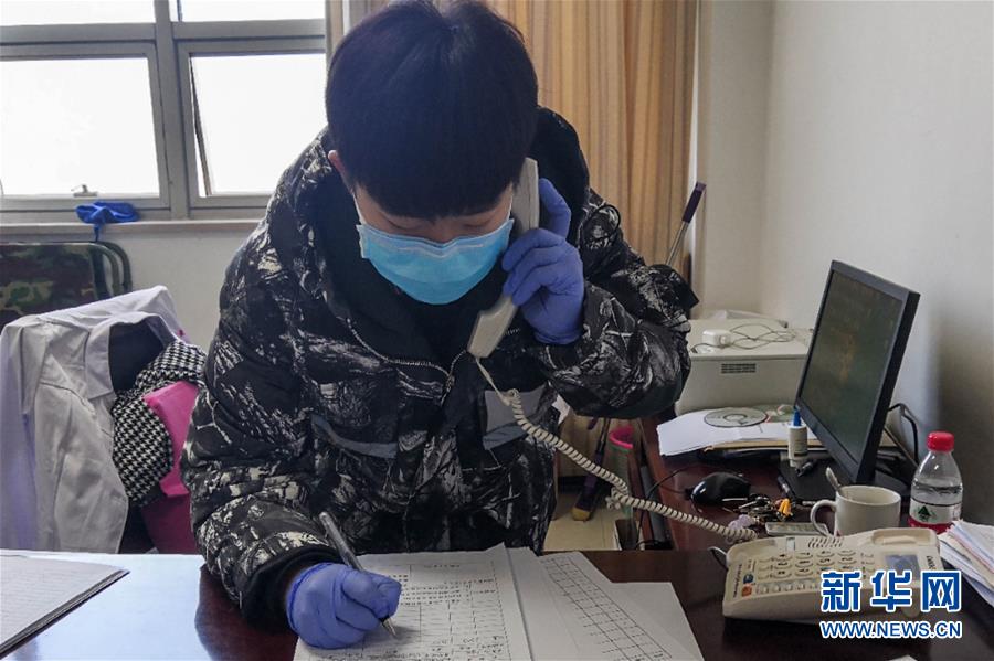 （一线抗疫群英谱·图文互动）（2）大学生志愿者谭艺西：在武汉，我和妈妈共战“疫”