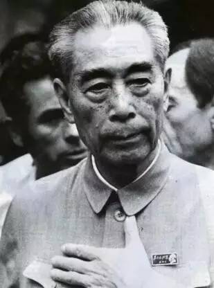 悼念周总理 // 牛东