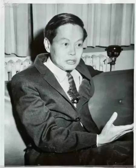 南开大学 陈省身数学研究所 (011)理论物理专业