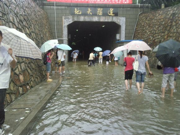 中国地质大学(武汉)地大隧道