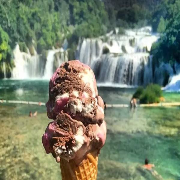 如何在旅行中拍出羡煞朋友圈的美食图