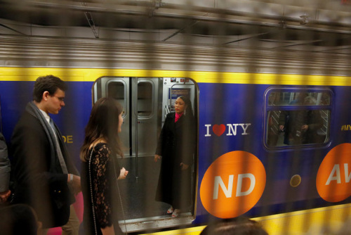 纽约地铁新线兴建70年耗资45亿美元 通车半小时即故障