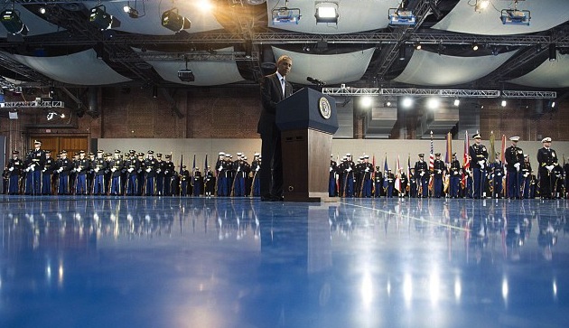 高清：美军举行“奥巴马告别典礼” 仪仗兵晕倒在地【5】