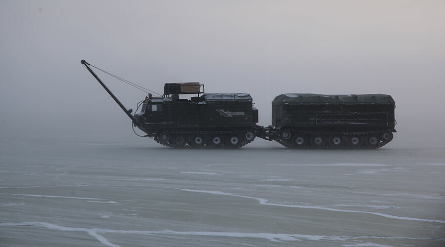 北极冒险：俄罗斯军用车辆在北极地区进行耐寒性测试