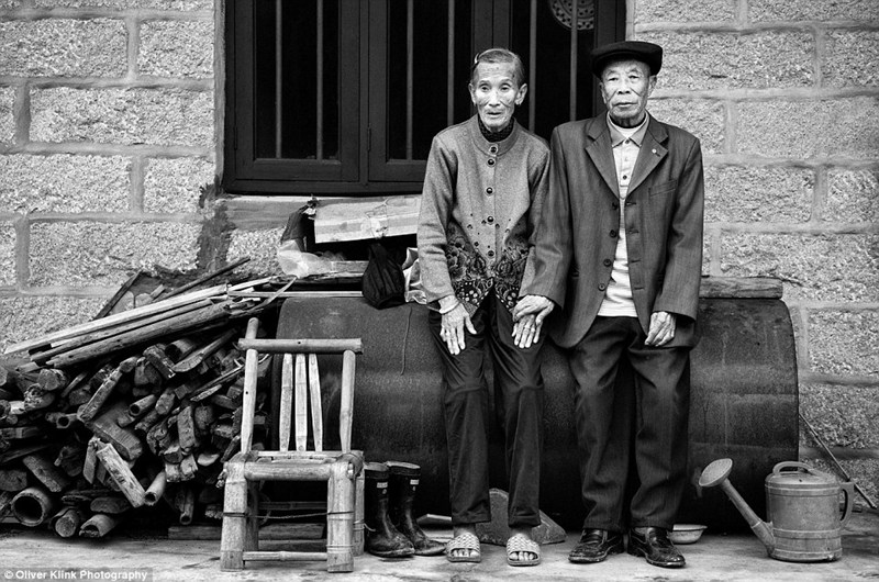 摄影师花16年拍摄亚洲 记录消逝中的传统生活