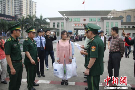 越南17岁女生被拐至中国为人妻中国警方成功解救