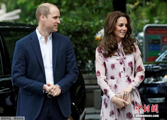 当地时间2016年10月10日，英国伦敦，威廉王子夫妇和哈里王子出席世界精神卫生日纪念活动。