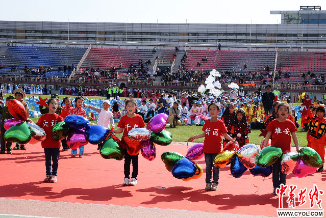 北京双榆树第一小学体育节开幕式演绎多彩神州