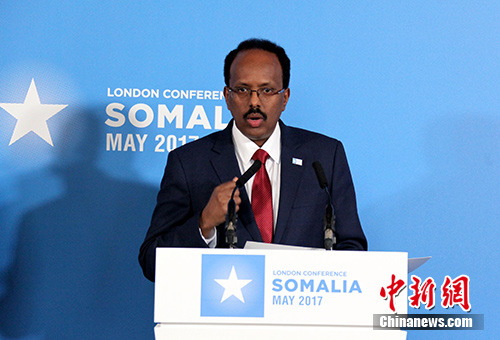 索马里总统穆罕默德在记者会上表示，目前索马里面临三大严峻问题：恐怖主义、腐败和贫困。 <a target='_blank' href='http://www.chinanews.com/'><p align=