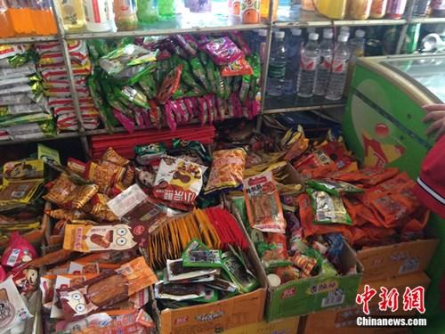 北京五大批发市场清退“五毛食品”两企业停业整改