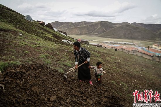 【砥砺奋进的五年】组图：青海果洛藏族自治州扶贫笔记