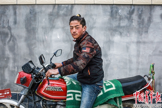 【砥砺奋进的五年】组图：青海果洛藏族自治州扶贫笔记