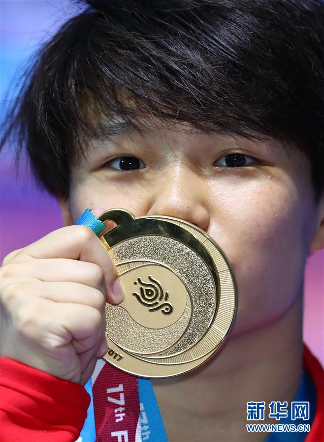 女子三米板:施廷懋与王涵包揽冠亚军