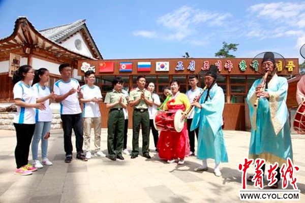 朝鲜族 人口_美丽乡村 吉林光东村 中俄朝边境的 老人村 种稻旅游两不误