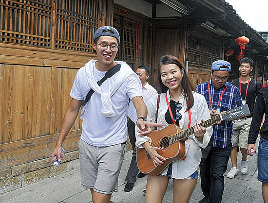 2016第四届海峡青年节之海峡青年“魅力福州”体验，台湾大学生们带