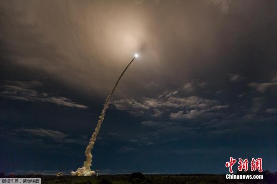 当地时间6月1日，法国圭亚那库鲁，“阿丽亚娜5”型运载火箭搭载美国卫星ViaSat-2和法国卫星EUTELSAT 172B发射成功。