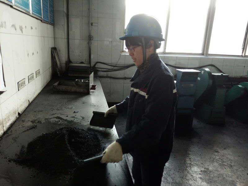 【中国梦 大国工匠】一名洗煤女工家中的小板凳