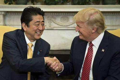 美国总统特朗普与日本首相安倍晋三