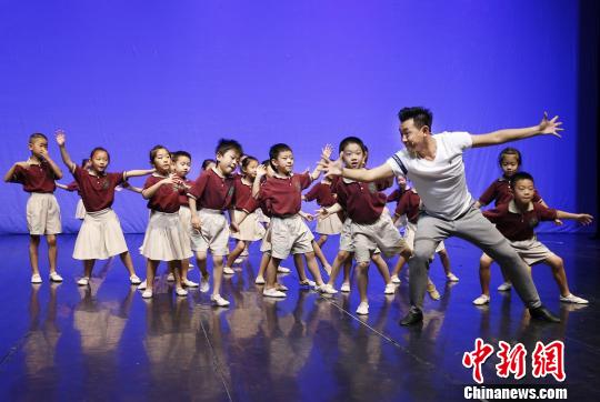 北京高校参与小学美育教学1年累计开设529门课程