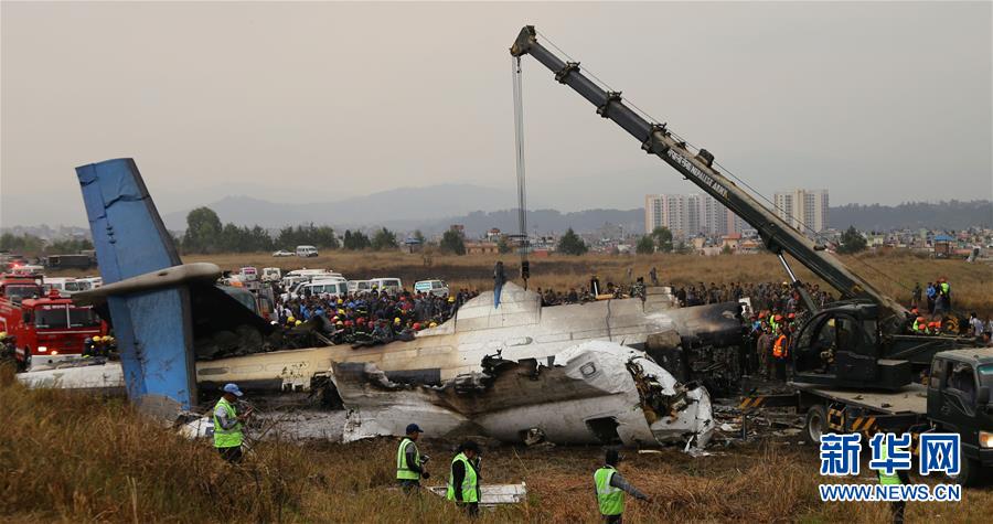 （国际）（1）孟加拉国客机尼泊尔降落起火已致至少49人遇难