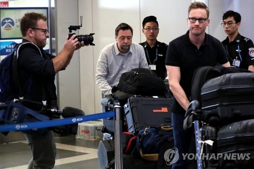 多国记者前往朝鲜核试验场采访 韩国记者仍被拒入朝