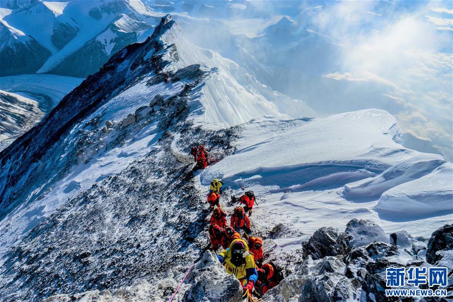 （体育·专题）（1）西藏拉萨喜马拉雅登山向导学校的20年