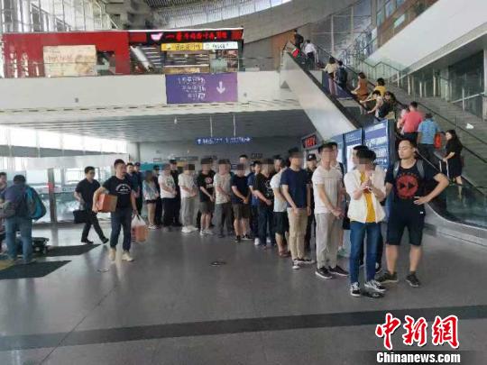 重庆警方破获特大跨境系列网络诈骗案涉及受害者1500余人