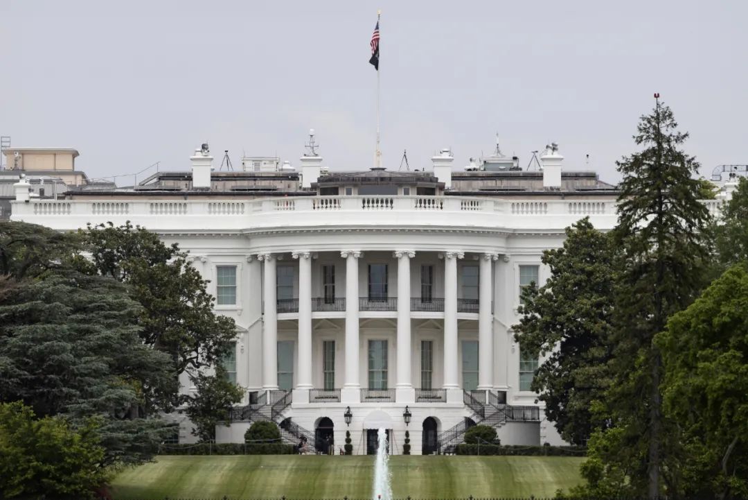 这是5月21日在美国首都华盛顿拍摄的白宫。新华社发（沈霆摄）