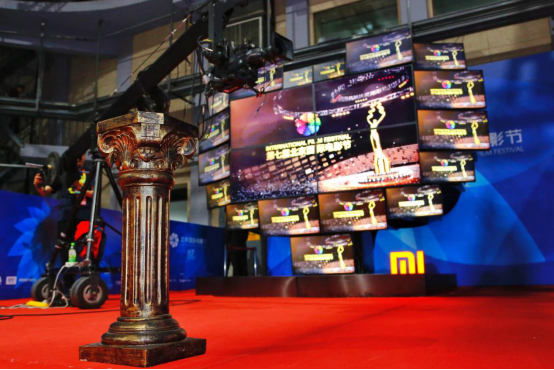 小米电视华丽亮相北京国际电影节 创意新品玩