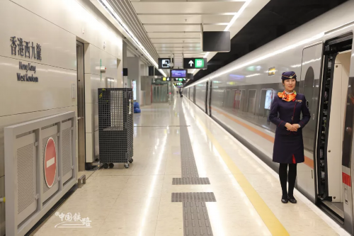 广深港高铁的内地司机在香港过夜吗？