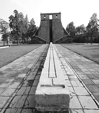 图为建于13世纪的登封观象台.资料图片