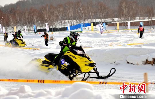 中国雪地摩托越野锦标赛总决赛收官引爆承德冰雪季