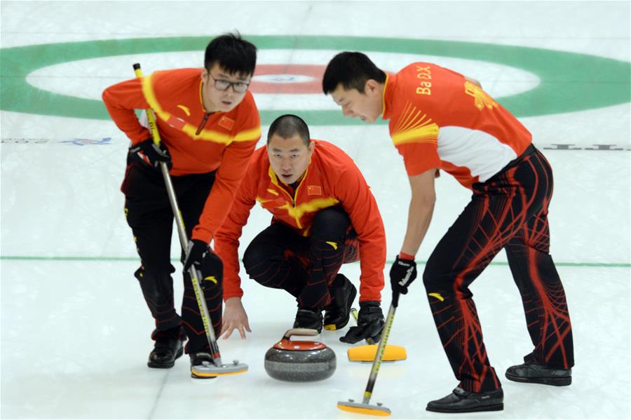 （亚冬会）（1）冰壶——男子组：中国队战胜日本队