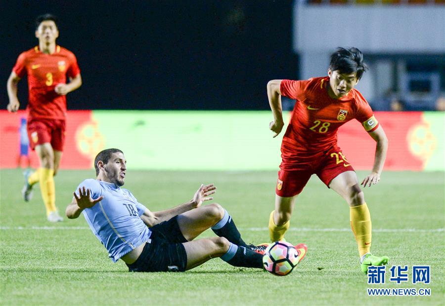 （体育）（2）足球——中国之队国际赛：中国U20国家队不敌乌拉圭U20国家队