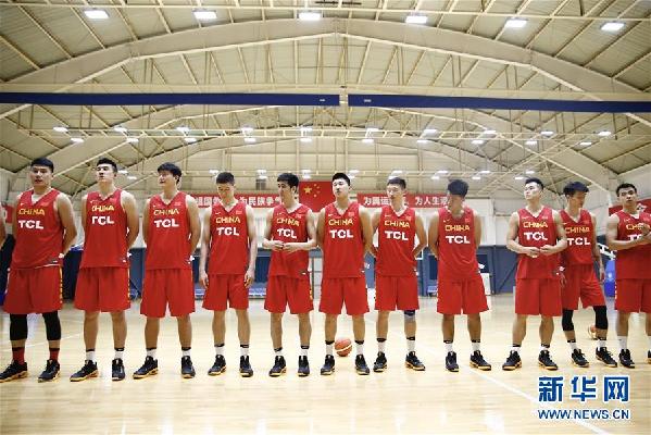 （体育）（2）篮球——中国男篮红队举行公开训课