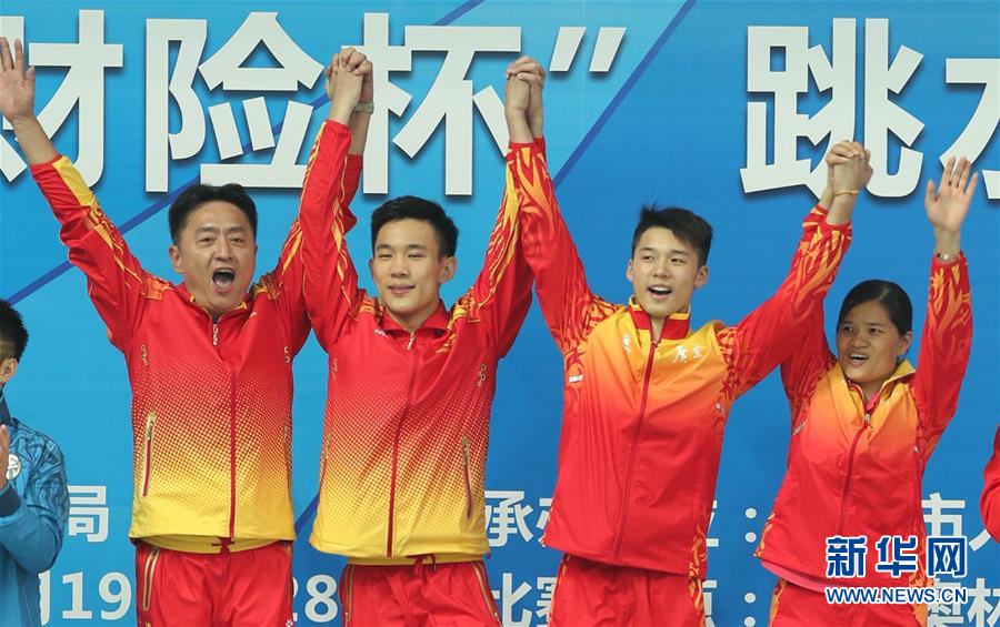 （全运会·领奖台）（2）跳水——男双十米台：陈艾森/杨昊夺冠