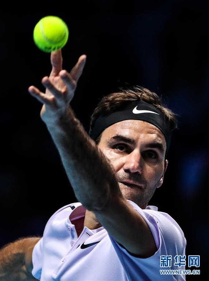 （体育）（6）网球——ATP年终总决赛：费德勒战胜兹维列夫