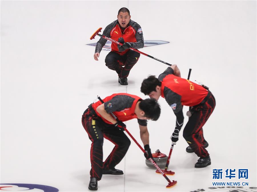 （体育）（1）冰壶——冬奥会落选赛：中国男队战胜荷兰男队