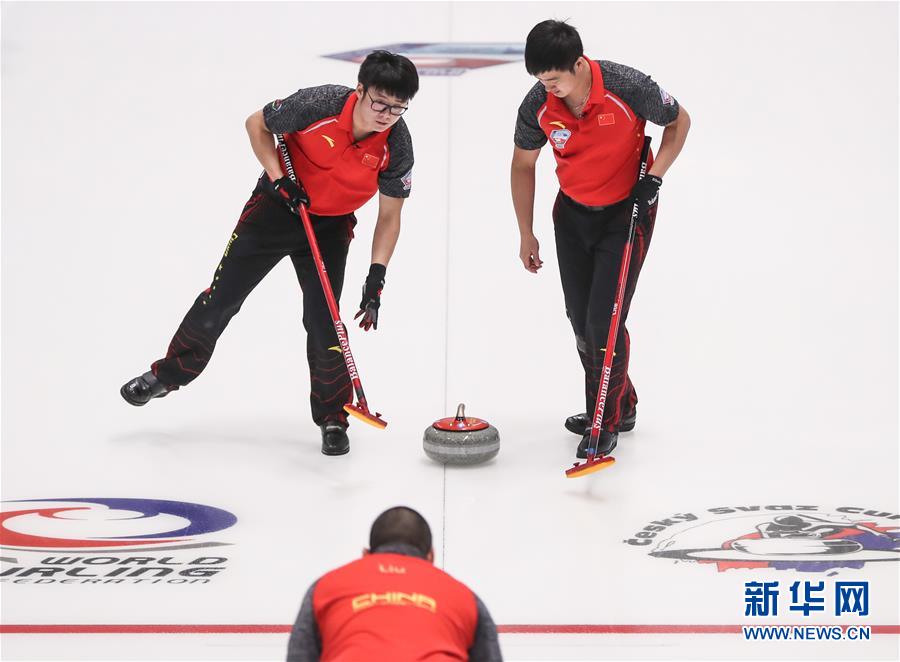 （体育）（6）冰壶——冬奥会落选赛：中国男队战胜荷兰男队