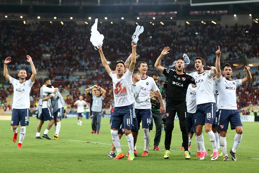 南美杯决赛:阿根廷独立队夺冠