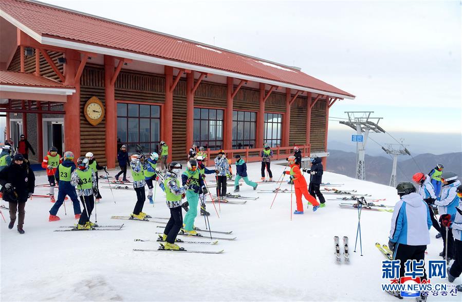 （冬奥会）（2）朝韩滑雪运动员在朝共同训练